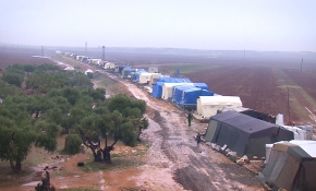 Bombalardan kaçan Suriyeliler zorlu şartlarla mücadele ediyor