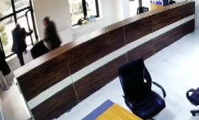 Elazığ'da deprem anı kamerada