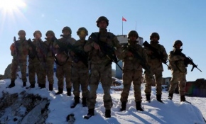 Tendürek'te eksi 35 derecede vatan nöbeti