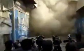 Pakistan'da 6 katlı bina çöktü