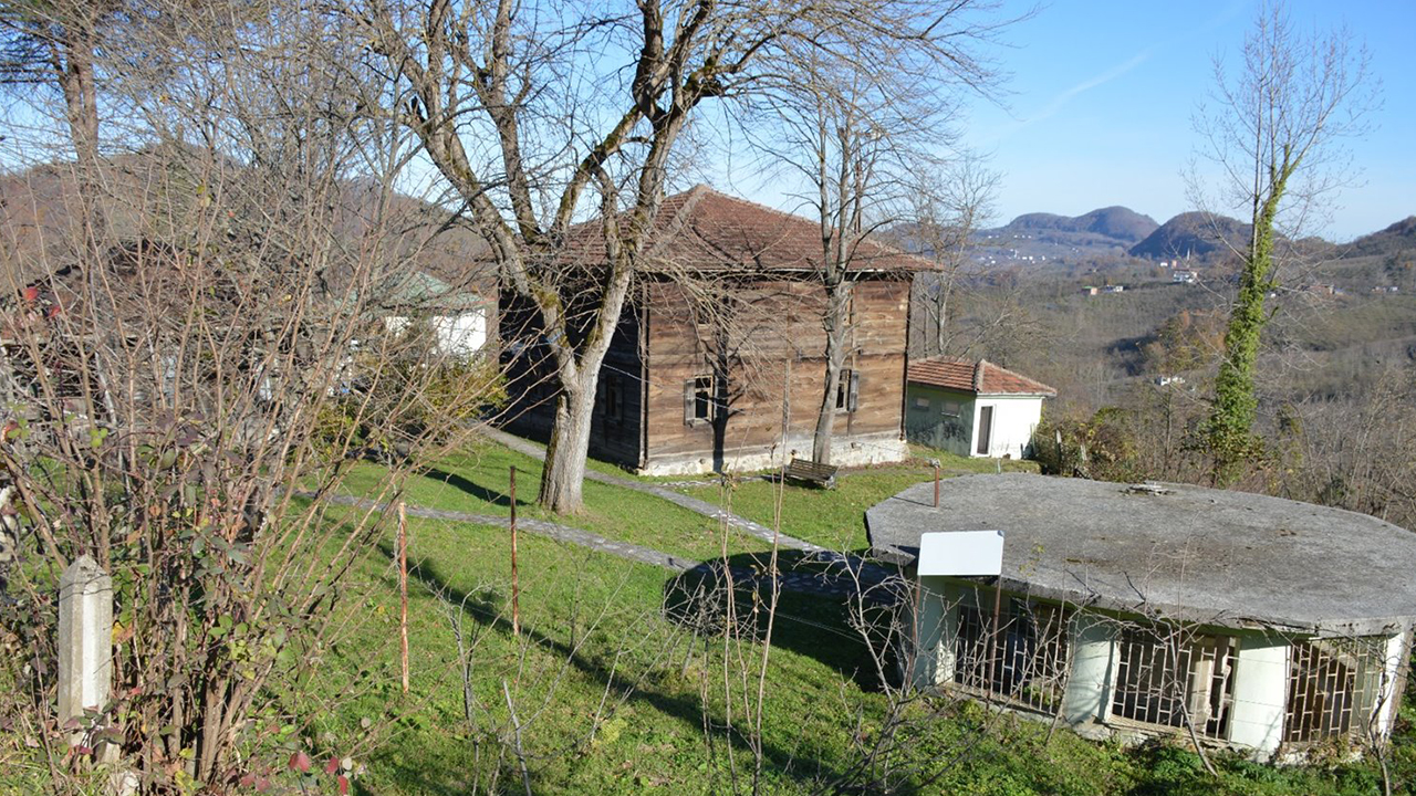 Büyükşehir Belediyesinden yapılan açıklamaya göre, kentteki çivisiz ahşap camiler restorasyon programına aldı. 