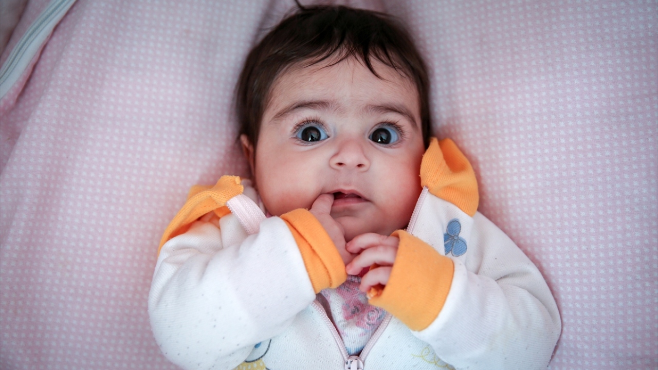 Mahkemeden Hira bebek için gerekli ilaca onay TRT Haber