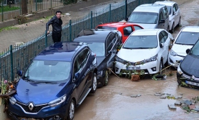 Mersin'de sağanak hayatı felç etti