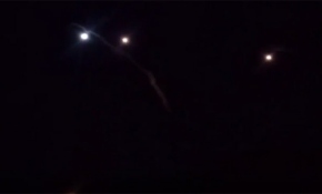 İran, ABD'nin Irak'taki üssünü füzelerle vurduğunu duyurdu