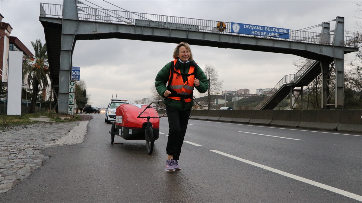 Pope, yaptığı açıklamada, 2 yıl önce kalçasını kırdığında vaktin ne kadar önemli olduğunu anladığını söyledi.