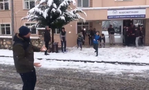 Elazığ Valisi Kaldırım'dan esprili kar tweeti