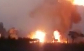 Yakıt kamyonu ile okul servisi çarpıştı