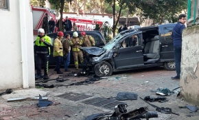 Üsküdar'da trafik kazası güvenlik kameralarında yansıdı