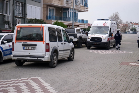 Köpeğini döven babasını silahla vurarak öldürdü