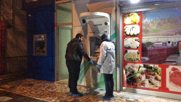 Sultanbeylide üç bankamatik kundaklandı