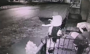 Bir yandan hırsızlık yaptılar bir yandan oynadılar