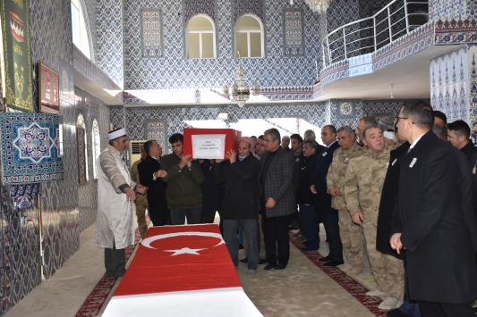 Irakın kuzeyinde şehit olan güvenlik korucusu Bağater, son yolculuğuna uğurlandı