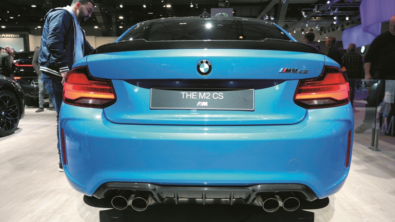Fuarda BMW M2 CS modeli de yer aldı.