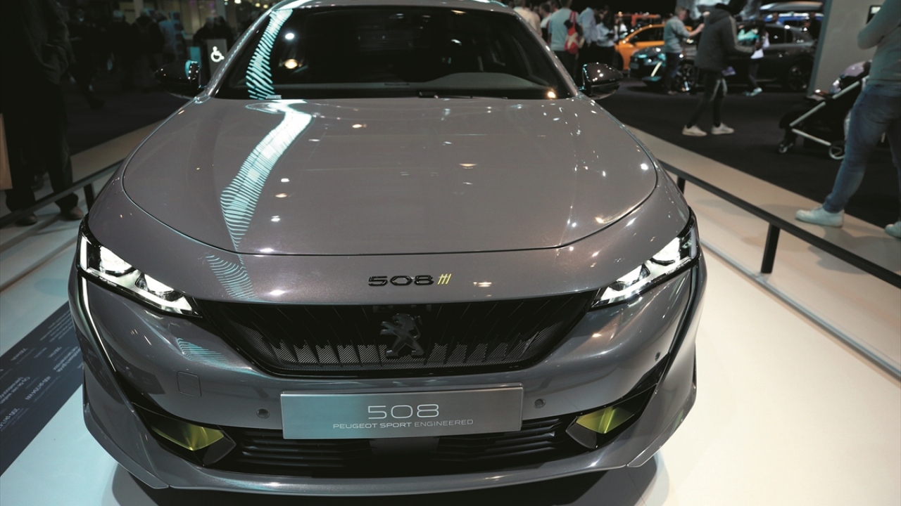 Fuarda Peugeot 508 modeli de yer aldı.