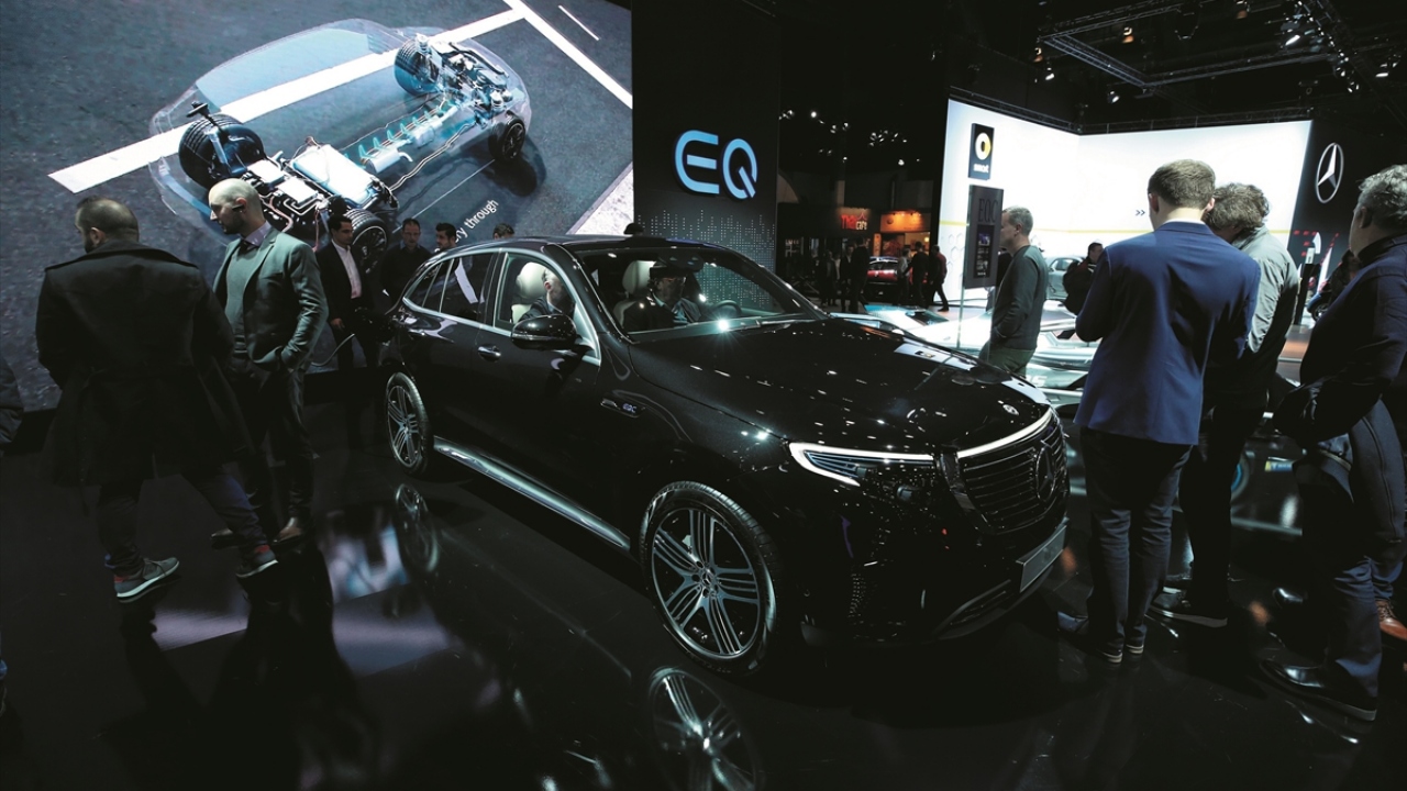 Fuarda Mercedes EQA modeli de yer aldı.
