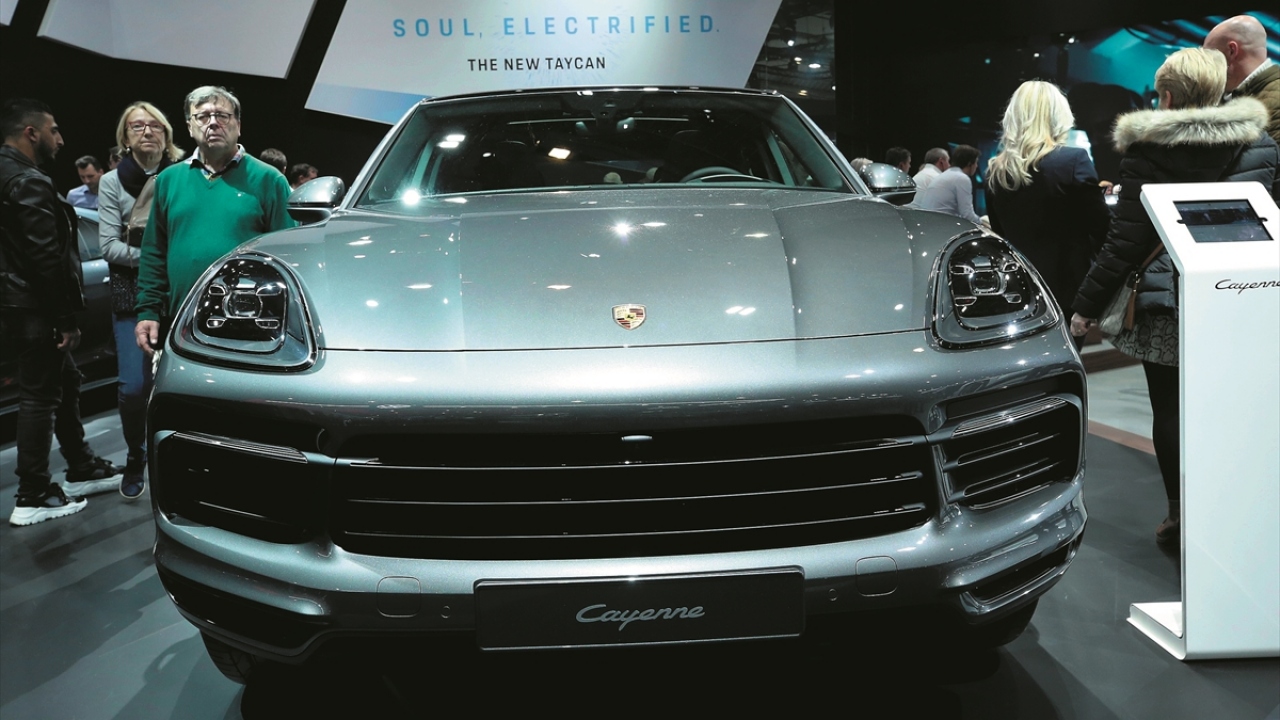 Fuarda Porsche`nin Cayenne modeli de yer aldı.