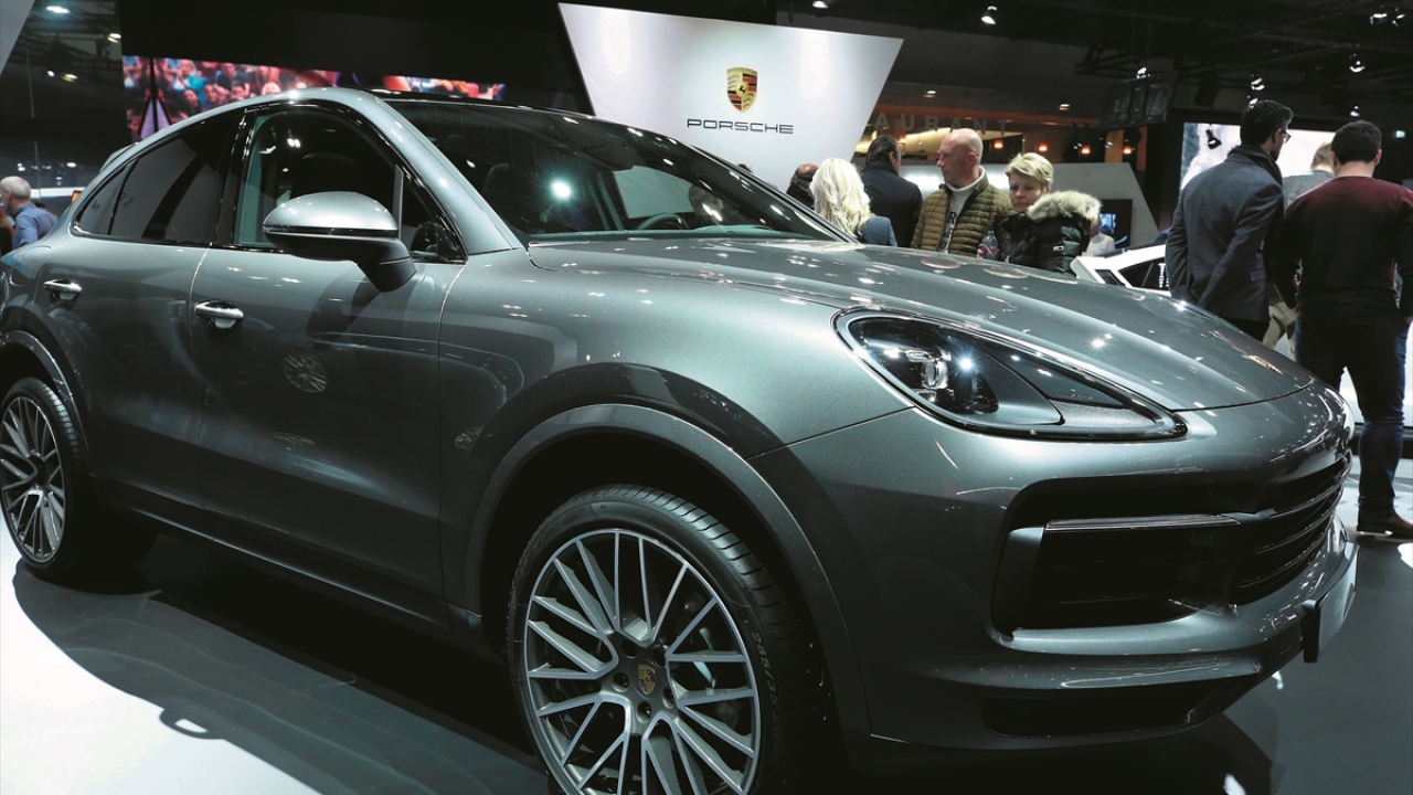 Fuarda Porsche`nin Cayenne modeli de yer aldı.