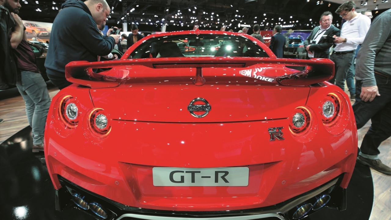 Fuarda Nissan`nın GT-R modeli de yer aldı.
