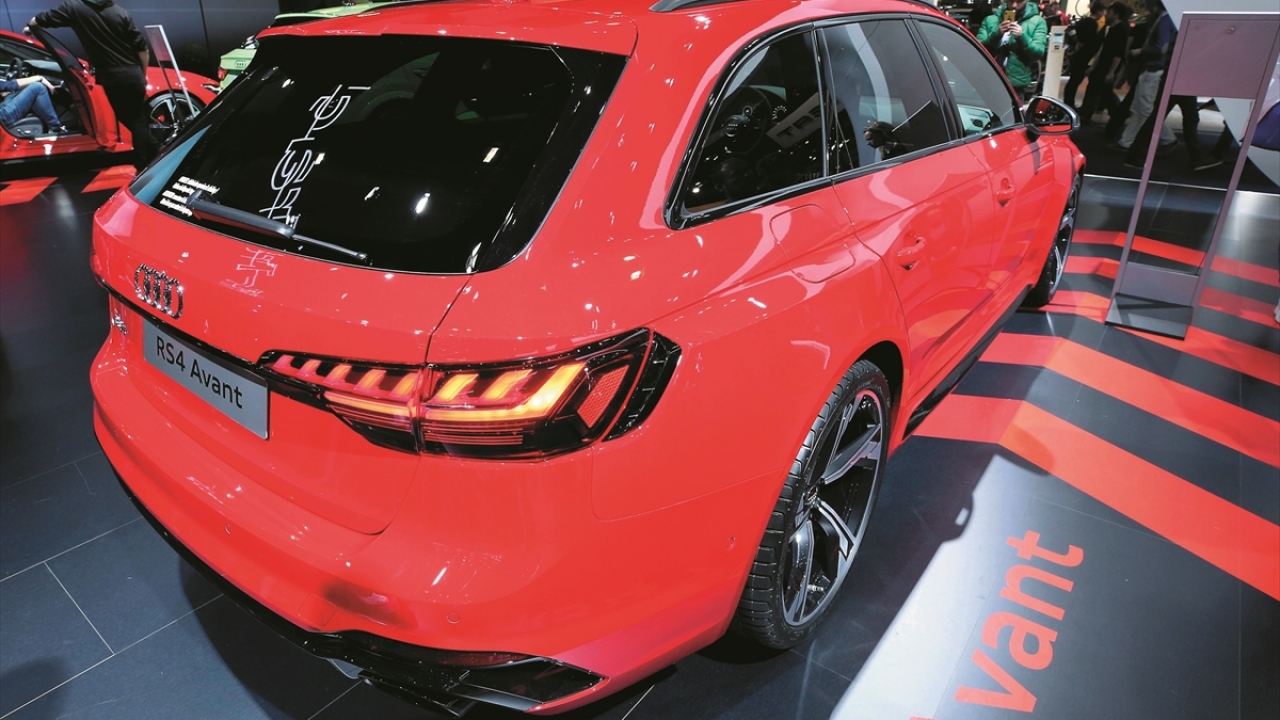 Fuarda Audi`nın RS4 Avant modeli de yer aldı.