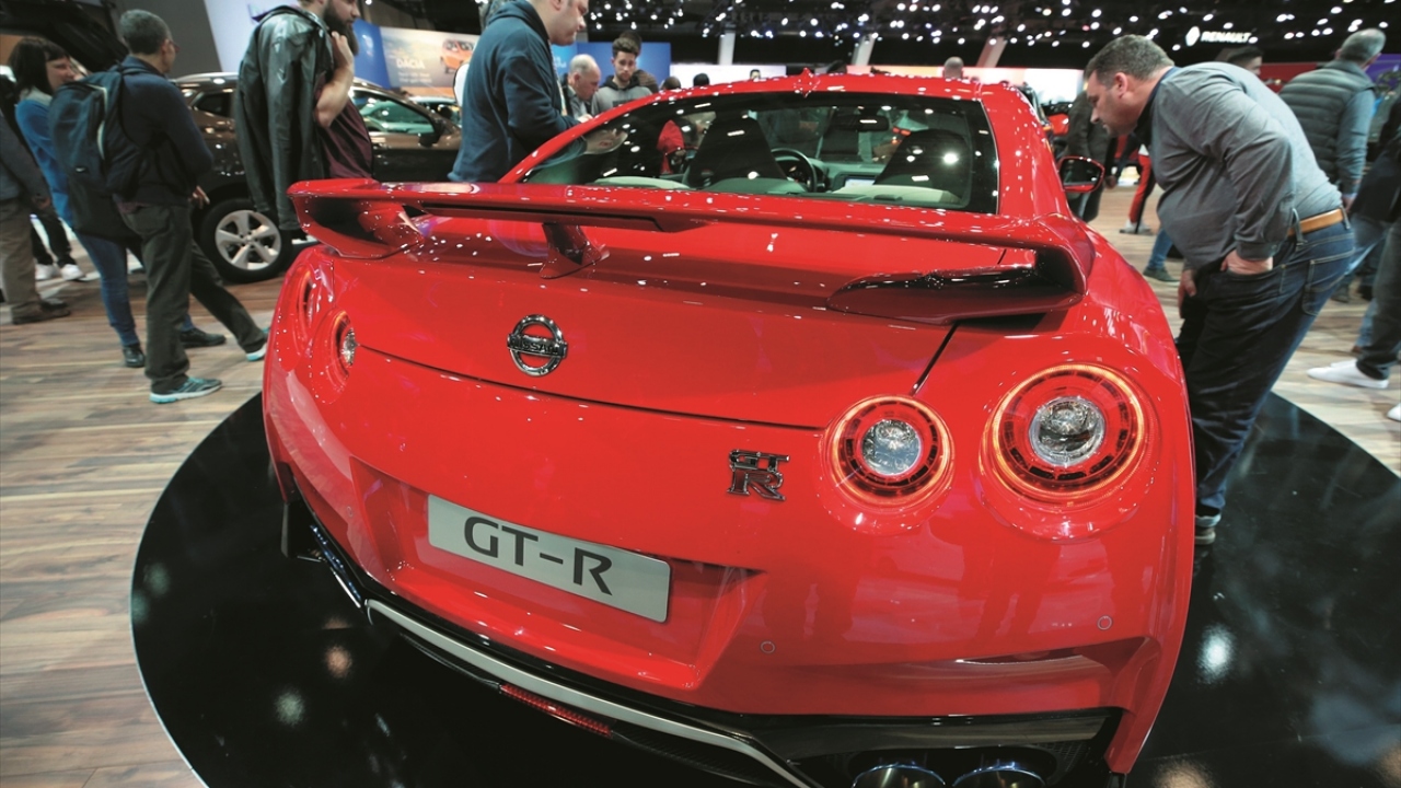 Fuarda Nissan`nın GT-R modeli de yer aldı.