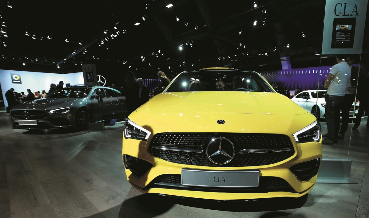 Fuarda Mercedes`in GLA modeli de yer aldı.