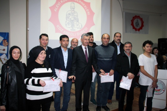 Arıcılık ve zikzak makine kursiyerleri sertifikalarını aldı