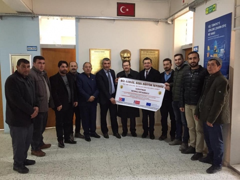 Köy ortaokulu öğretmenleri İspanya yolcusu