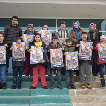 Özel çocuklar hayatlarında ilk kez sinemaya gitti