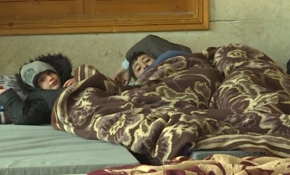 Bombardımandan kaçan İdlib halkı camilere sığınıyor