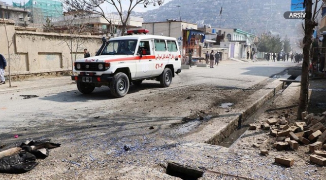 Afganistanda bombalı saldırı 5 cana mal oldu
