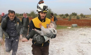 Halep'te moloz yığını altında kalan çocuk böyle kurtarıldı