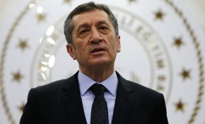 Milli Eğitim Bakanı Selçuk: Tatilde evlere, odalarınıza kapanmayın