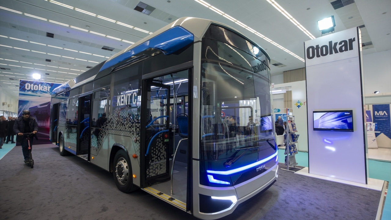 Otokar Pazarlama Müdürü Tarkan Burak, Kent Electra modelinin detaylarına ilişkin bilgi verdi.