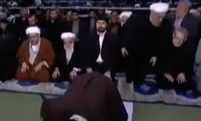 Ruhani, namaz biter bitmez camiyi terk etti