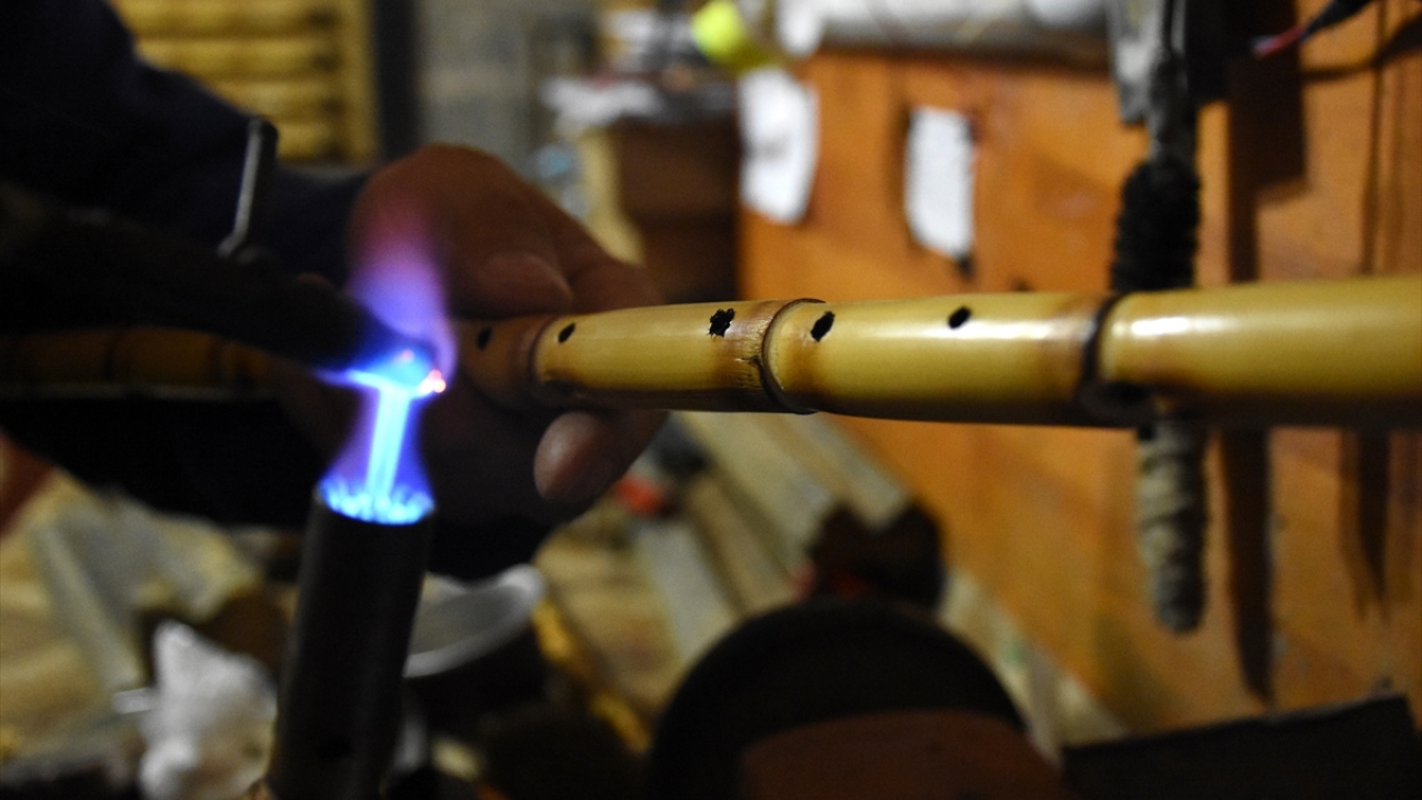 Emekli olduktan sonra zamanını boşa harcamak istemediğini belirten Günay, yaptığı işin büyük maharet ve ince işçilik istediğini dile getirdi.