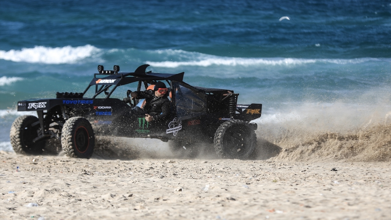 Arabayı üretmek için kullandığı parçaların 8 bin dolara mal olduğunu ifade eden Dabbe, bunları İsrail`deki yerel firmalardan temin ettiğini söyledi.
