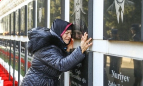 Azerbaycan, Sovyet ordusunun katlettiği kurbanlarını anıyor