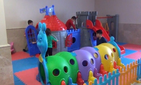 Kırıkkale Üniversitesinde diş hekiminden korkan çocuklara oyun alanı