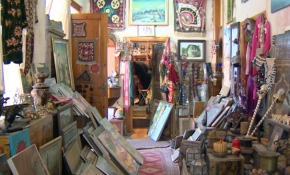 Kaleiçi'nin tarihi konağında 50 bin eser sergileniyor