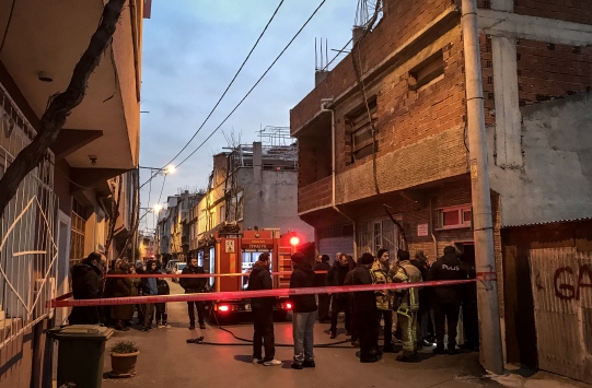 Bursada evde çıkan yangında bir kişi öldü