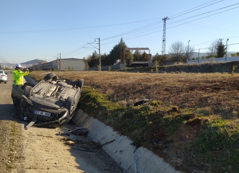 Kahramanmaraşta takla atan otomobildeki 6 kişi yaralandı