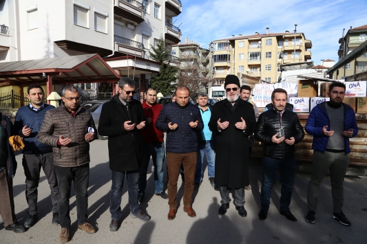 Aksaraydan Elazığ ve Malatyadaki depremzedelere yardım gönderildi