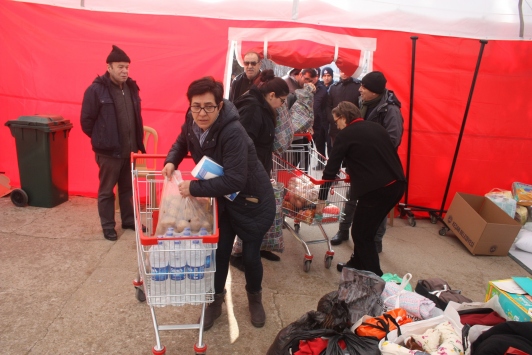 Edirnede depremzedeler için yardım kampanyası devam ediyor