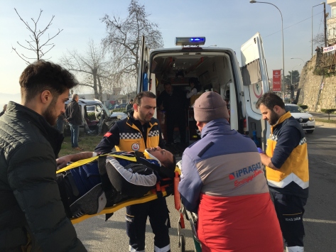 Orduda hafif ticari araç ile kamyonet çarpıştı: 5 yaralı
