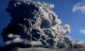 İzlanda'da yanardağ alarmı