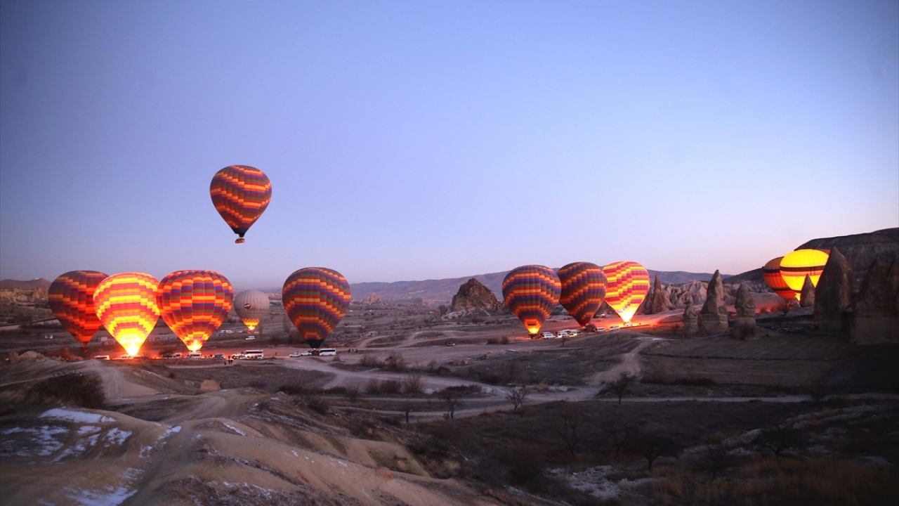 6 turistten biri sıcak hava balon turuna katıldı