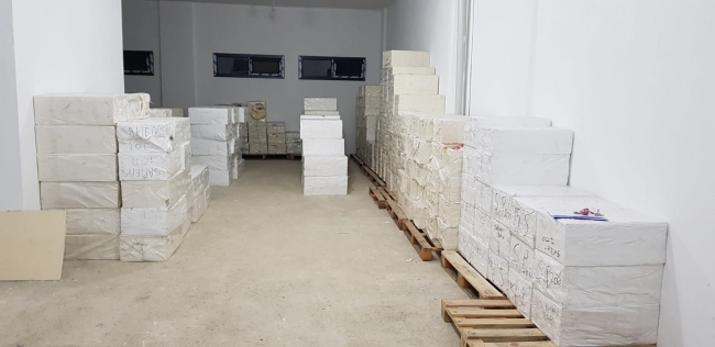 Aydında 52 bin "korsan kitap" ele geçirildi