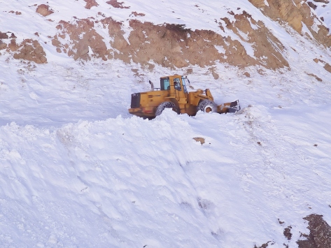 Sasonda 27 köy yolu ulaşıma açıldı