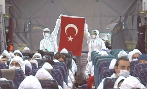 Tahliye uçağından ilk görüntüler