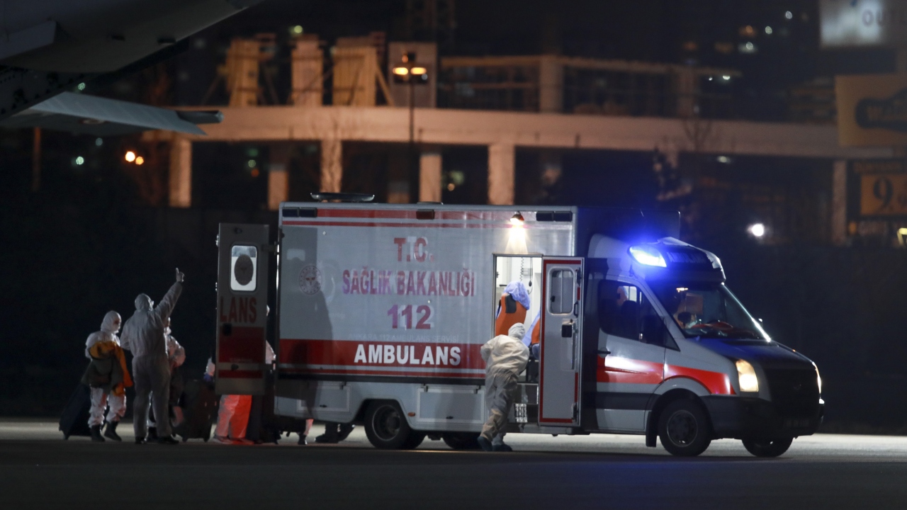 Yemek dahil tüm hizmetler tek kullanımlık malzemelerle verilecek ve tüm atıkları tıbbi atık olarak değerlendirilip özel poşetlerle atılacak.